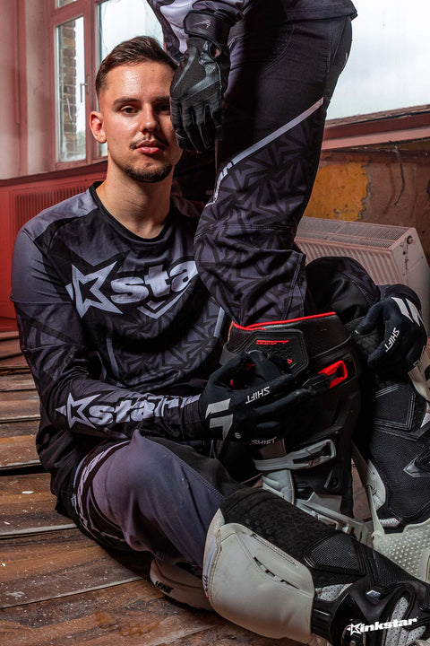 Silhouette Jersey