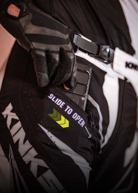 ZIP POCKETS